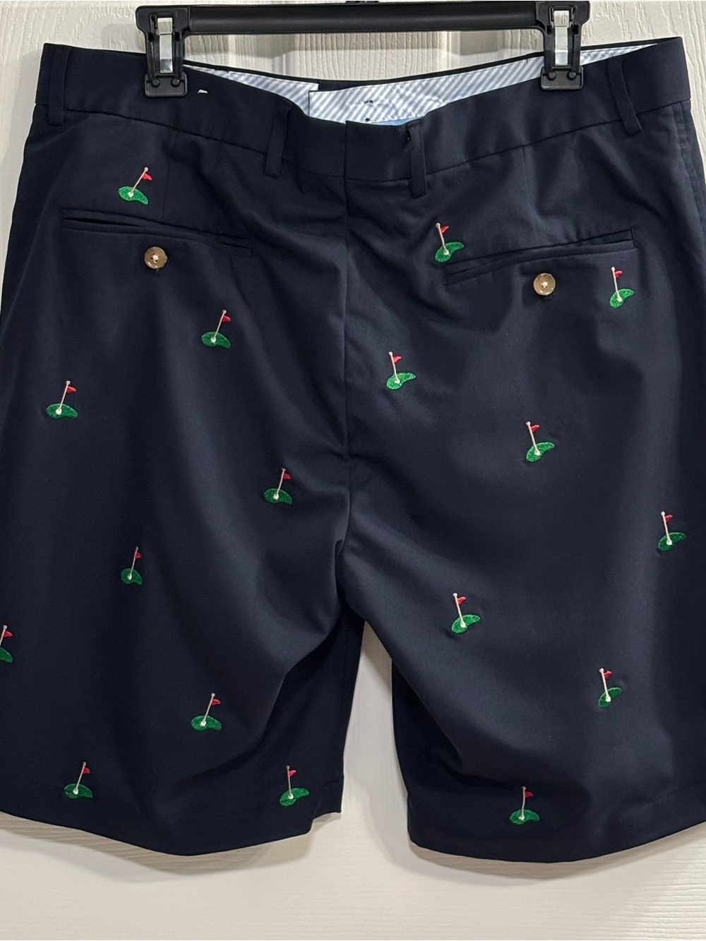 J McLaughlin Golf Shorts Mens 36 Navy Embroidered Golf Flag Performance NWOT - Picture 2 of 9